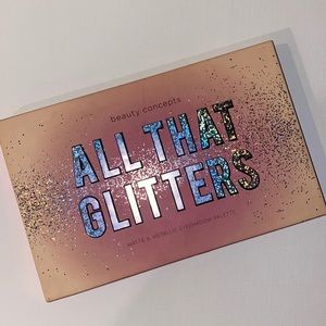 Matte & metallic eyeshadow palette & mascara